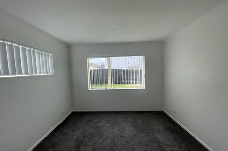 Photo of property in 9 Cambrian Crescent, Flat Bush, Auckland, 2016