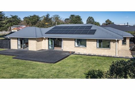 Photo of property in 107 High Street, Oxford, 7430