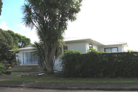 Photo of property in 2 Gane Lane, Te Atatu Peninsula, Auckland, 0610
