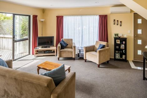 Photo of property in 5 Kedge Lane, Whitby, Porirua, 5024