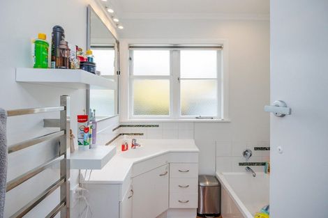 Photo of property in 3 Wincanton Place, Awapuni, Palmerston North, 4412