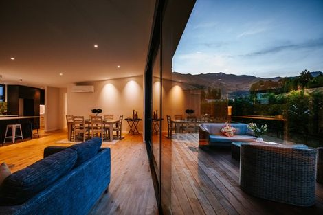 Photo of property in 13 Fern Burn Close, Wanaka, 9305
