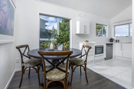 Photo of property in 40 Tree View Avenue, Glenfield, Auckland, 0629
