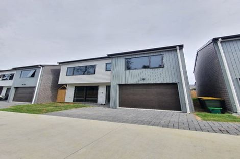 Photo of property in 425d Great South Road, Opaheke, 2113