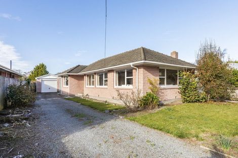 Photo of property in 120 Grimseys Road, Redwood, Christchurch, 8051