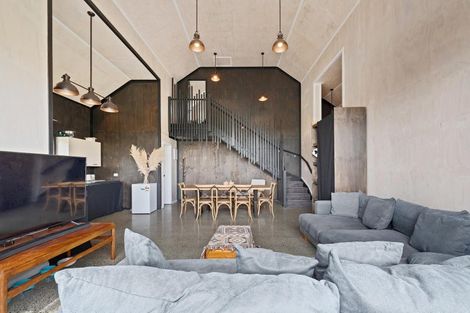 Photo of property in 1777 State Highway 16, Helensville, 0875