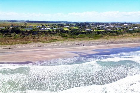 Photo of property in 31 Longbeach Drive, Castlecliff, Whanganui, 4501