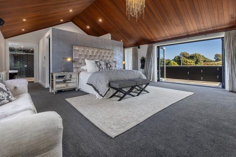 Photo of property in 2 Otaihanga Road, Paraparaumu Beach, Paraparaumu, 5032