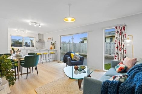 Photo of property in 2/6 Bingara Place, Favona, Auckland, 2024