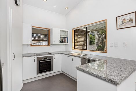 Photo of property in 1/16 Arran Road, Browns Bay, Auckland, 0630
