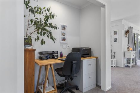 Photo of property in 7 Cross Street, Lepperton, New Plymouth, 4373