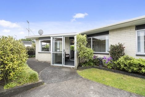 Photo of property in 3 Union Street, Merrilands, New Plymouth, 4312