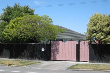 Photo of property in 37 Bentley Street, Russley, Christchurch, 8042