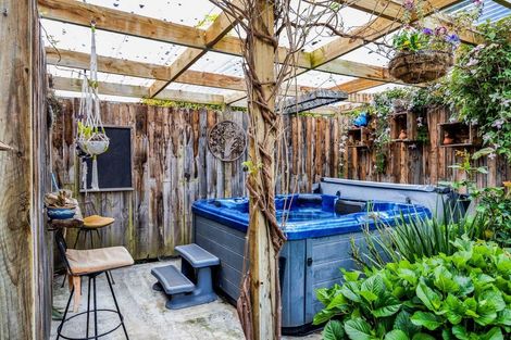 Photo of property in 4 Kowhai Street, Hawera, 4610