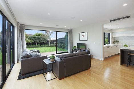 Photo of property in 28 Devonport Lane, St Albans, Christchurch, 8014