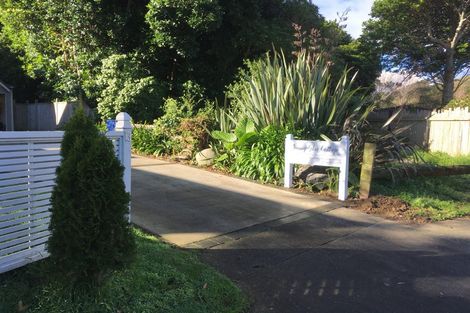Photo of property in 13 Sunny Glen, Waikanae, 5036