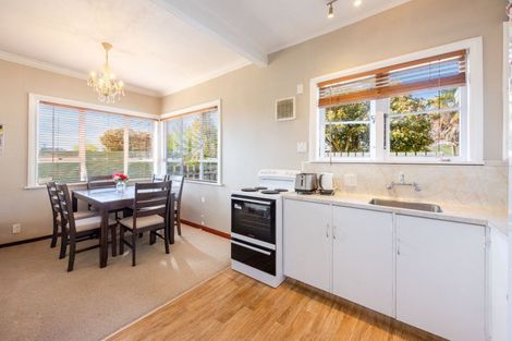 Photo of property in 1 Ruataniwha Street, Waipukurau, 4200