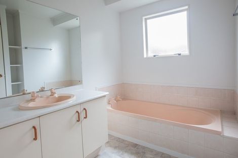 Photo of property in 11 Commodore Avenue, Flagstaff, Hamilton, 3210