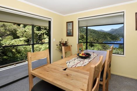 Photo of property in 16 Worlds End Road, Tennyson Inlet, Rai Valley, 7195