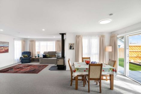 Photo of property in 4 Stonebridge Lane, Oxford, 7430