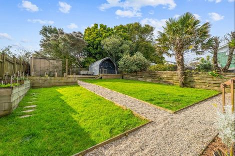 Photo of property in 8 Brigitte View, Snells Beach, 0920