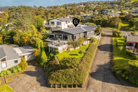 Photo of property in 11 Puriri Place, Whitianga, 3510