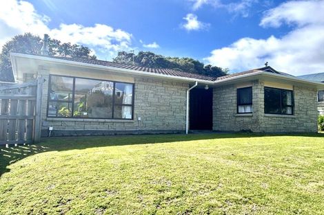 Photo of property in 32 Weggery Drive, Waikanae Beach, Waikanae, 5036
