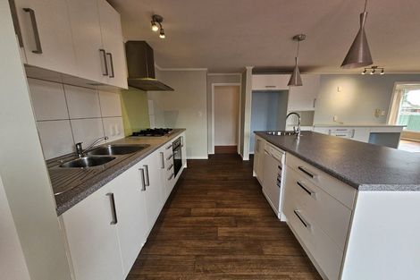 Photo of property in 3-3a Mana Avenue, Titahi Bay, Porirua, 5022