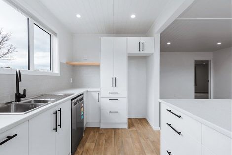 Photo of property in 38 Puriri Street, Hilltop, Taupo, 3330