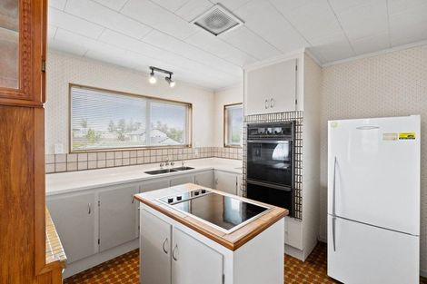 Photo of property in 18a Moenui Avenue, Orewa, 0931