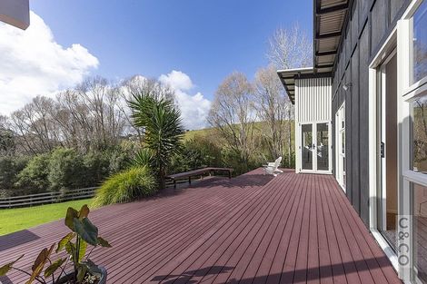 Photo of property in 8 Pineview Lane, Helensville, 0875
