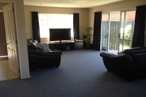 Photo of property in 7 Jasper Place, Northwood, Christchurch, 8051