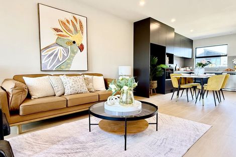 Photo of property in 32 Paretao Street, Massey, 0614