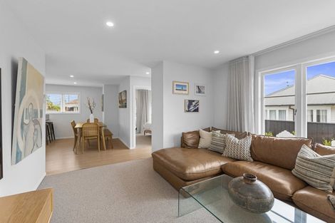 Photo of property in 3b Paton Avenue, Te Atatu South, Auckland, 0610