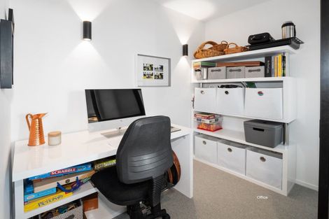 Photo of property in 2/48 Marine Parade, Mount Maunganui, 3116