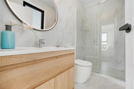 Photo of property in 26 Whakairo Crescent, Gulf Harbour, 0930