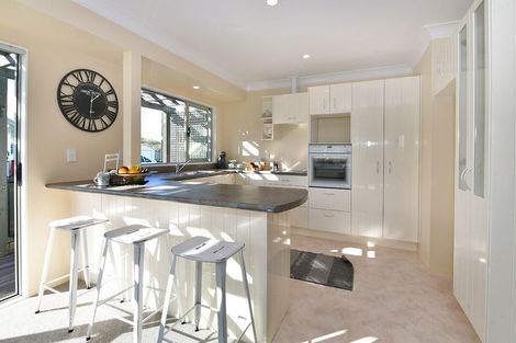 Photo of property in 2/12 Miro Street, Helensville, 0800