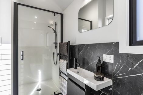 Photo of property in 107 Pacific View Drive, Whangamata, 3620