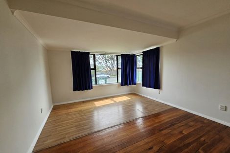 Photo of property in 3-3a Mana Avenue, Titahi Bay, Porirua, 5022
