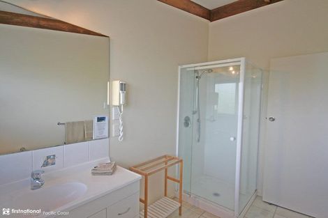 Photo of property in 415 Port Road, Whangamata, 3620
