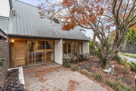 Photo of property in 5 Abbotts Place, Avonhead, Christchurch, 8042