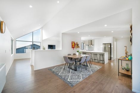 Photo of property in 15 Lemonwood Way, Woodridge, Wellington, 6037