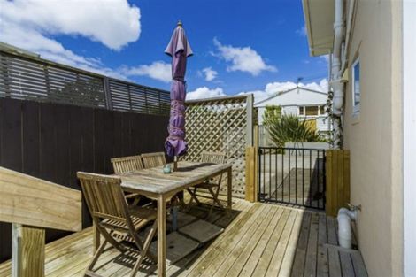 Photo of property in 14 Cassino Street, Bayswater, Auckland, 0622
