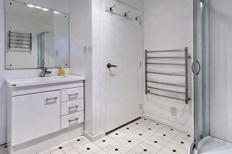 Photo of property in 55 Stottholm Road, Titirangi, Auckland, 0604