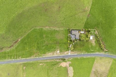 Photo of property in 863 Tarata Road, Kaimata, Inglewood, 4387