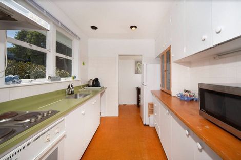 Photo of property in 24 Palmerston Road, Birkenhead, Auckland, 0626