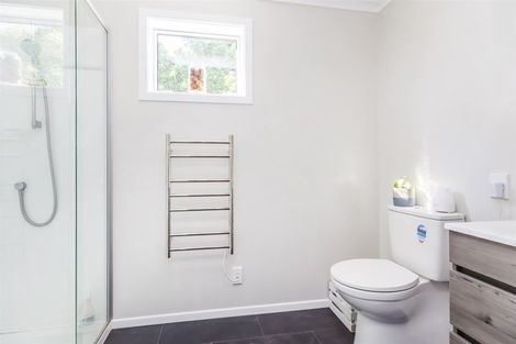 Photo of property in 6 Mayfair Place, Tawa, Wellington, 5028
