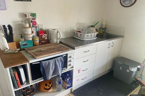 Photo of property in 2/119 Carlisle Road, Northcross, Auckland, 0632