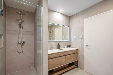 Photo of property in 3c Margaret Place, Milford, Auckland, 0620