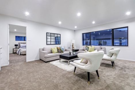 Photo of property in 18 Spyglass Street, Red Beach, 0932